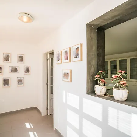 Apartamento GuestReady - Campolide Boho Terrace Duplex 4 Bedrooms *