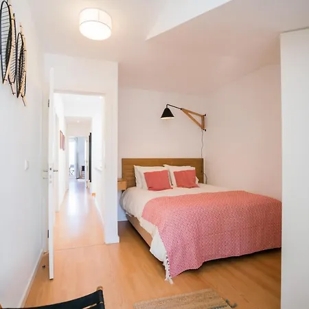 Guestready - Campolide Boho Terrace Duplex 4 Bedrooms * Lissabon