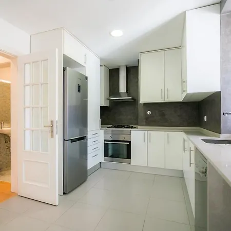 Appartement Guestready - Campolide Boho Terrace Duplex 4 Bedrooms