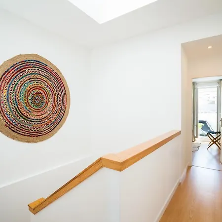 Guestready - Campolide Boho Terrace Duplex 4 Bedrooms Appartement *